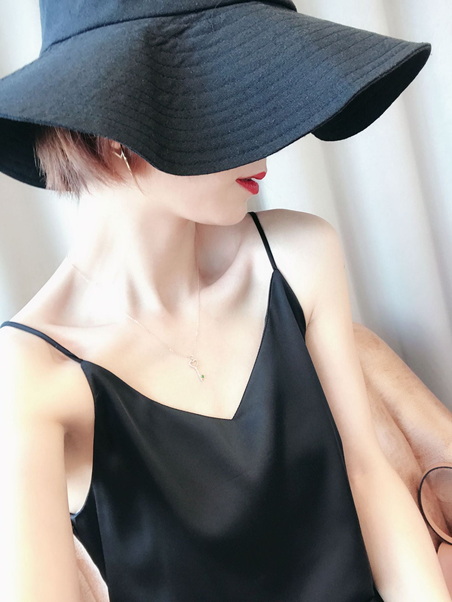 Solid Sleeveless Casual Tops V-Neck Female Vest Women Summer Silk Tank