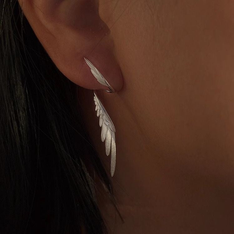 Female Minimalist And Cool Retro Feather Earrings