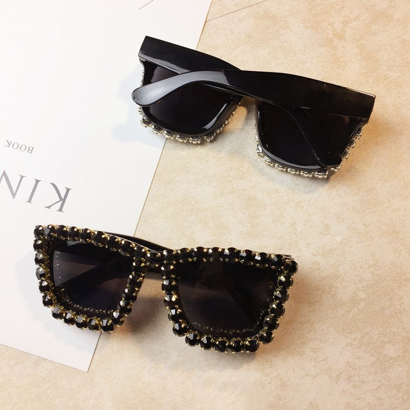 Female heavy metal diamond sunglasses