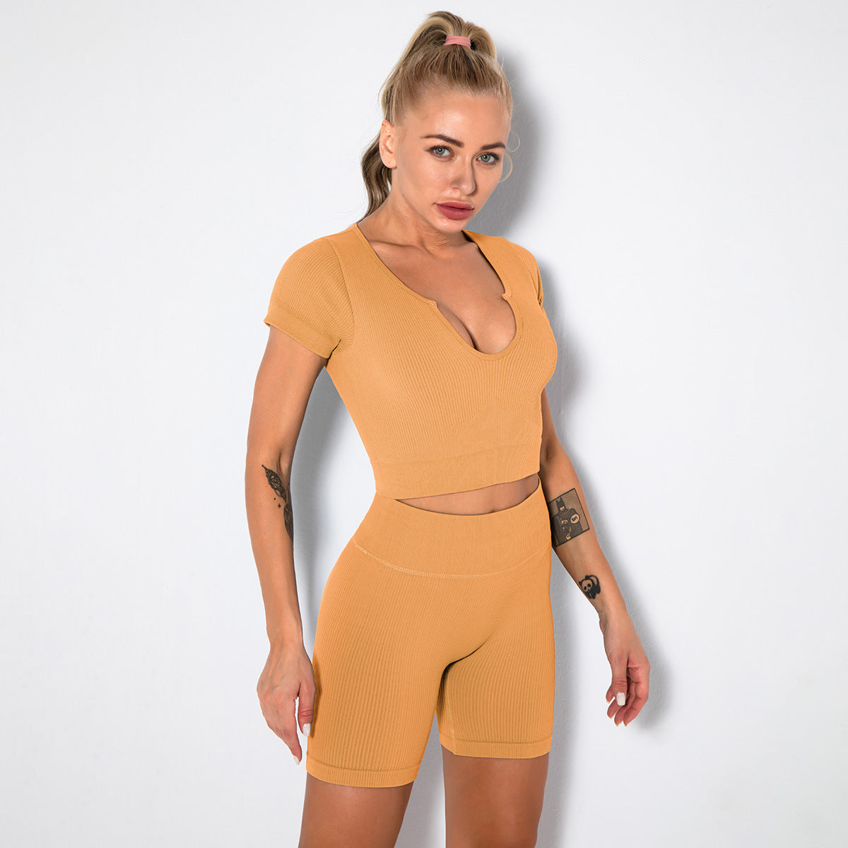Seamless Knitted Sexy Sports Short-sleeved Shorts Yoga Wear Fitness Suit