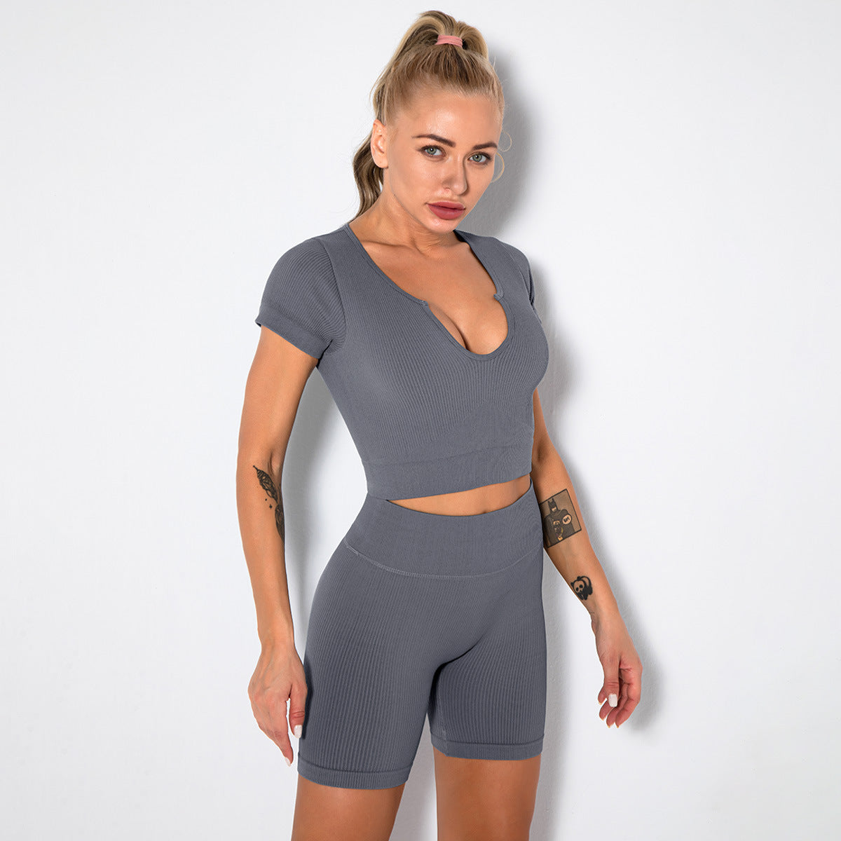 Seamless Knitted Sexy Sports Short-sleeved Shorts Yoga Wear Fitness Suit