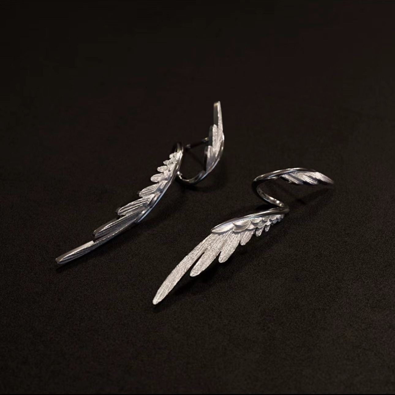 Female Minimalist And Cool Retro Feather Earrings