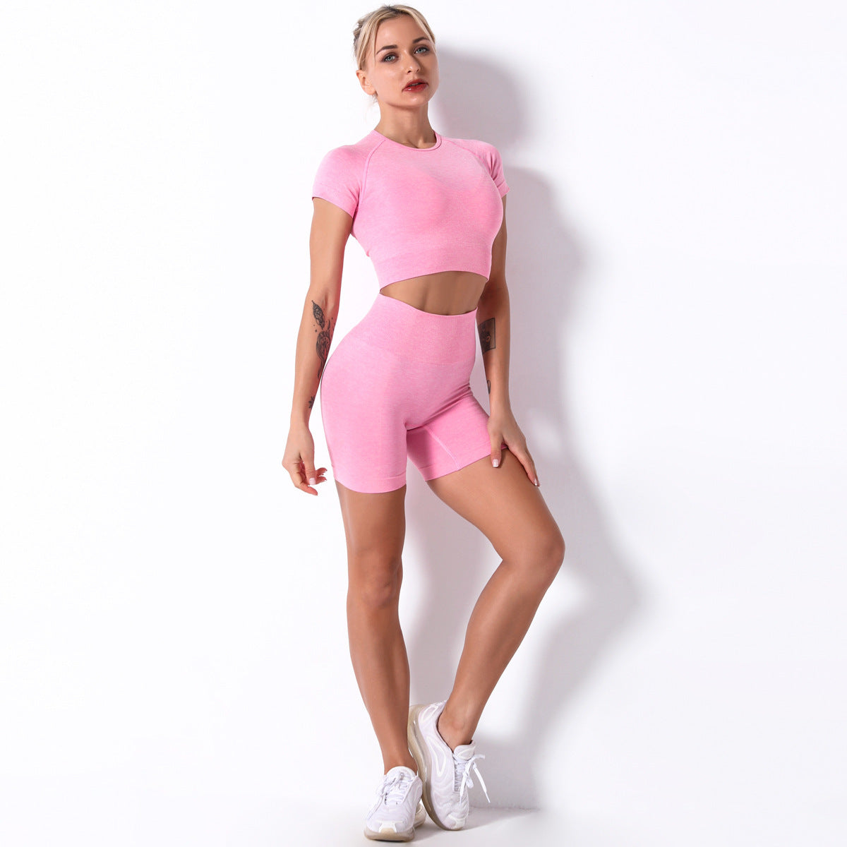 Seamless Knitted Fitness Sports Suit Short-sleeved Shorts For Running
