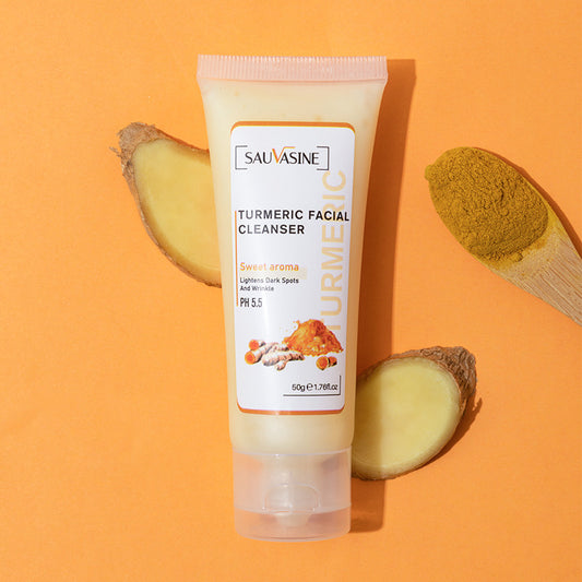 Turmeric Cleanser Moisturizes, Refreshes And Non-greasy Skin