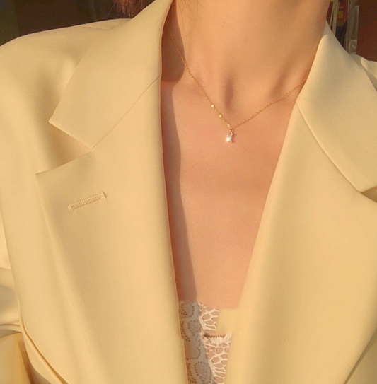 Extremely Sparkling Elegant Small Square Diamond Women's Clavicle Chain