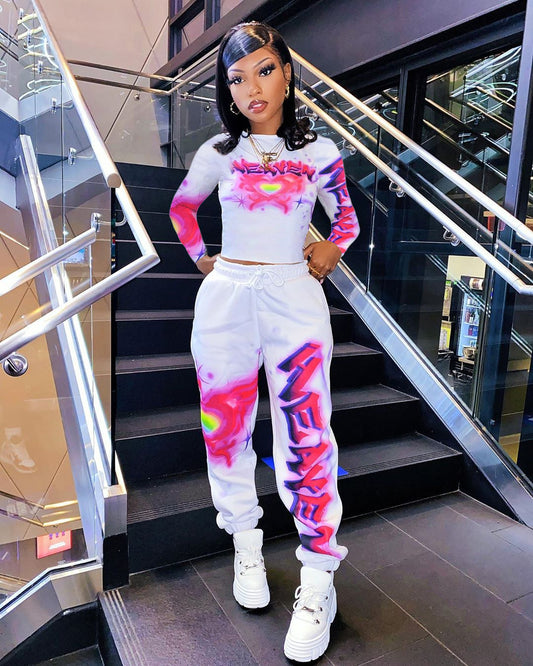 Beautiful women's casual sports two-piece fashion