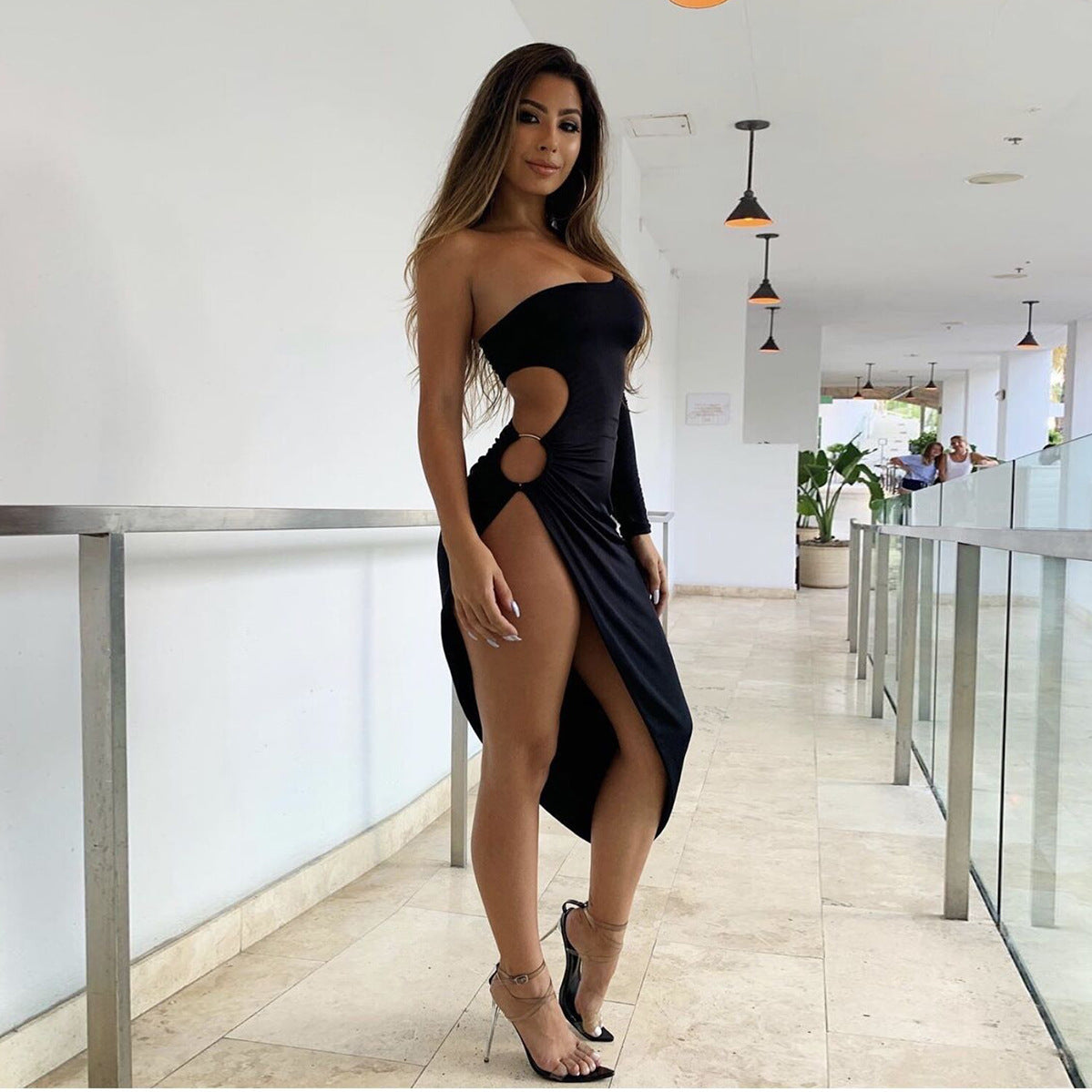 One-shoulder long-sleeved cutout dress